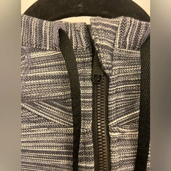 Lululemon Hooded Define Jacket Nulu Heathered Black & White Size 8 - Picture 5 of 9